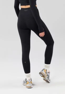 ESSENTIAL FULL LENGTH HIGH RISE LEGGINGS WITH SIDE POCKET - Tights - Black 12 ESSENTIAL FULL LENGTH HIGH RISE LEGGINGS WITH SIDE POCKET - Tights - Black -Even&Odd 062aff1c4f9d40da89eded7e8651cf9f
