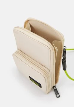 Even&Odd Telefoonhoesje -Beige -Even&Odd 06c5b5b460554d8c9e47c773de7475a1