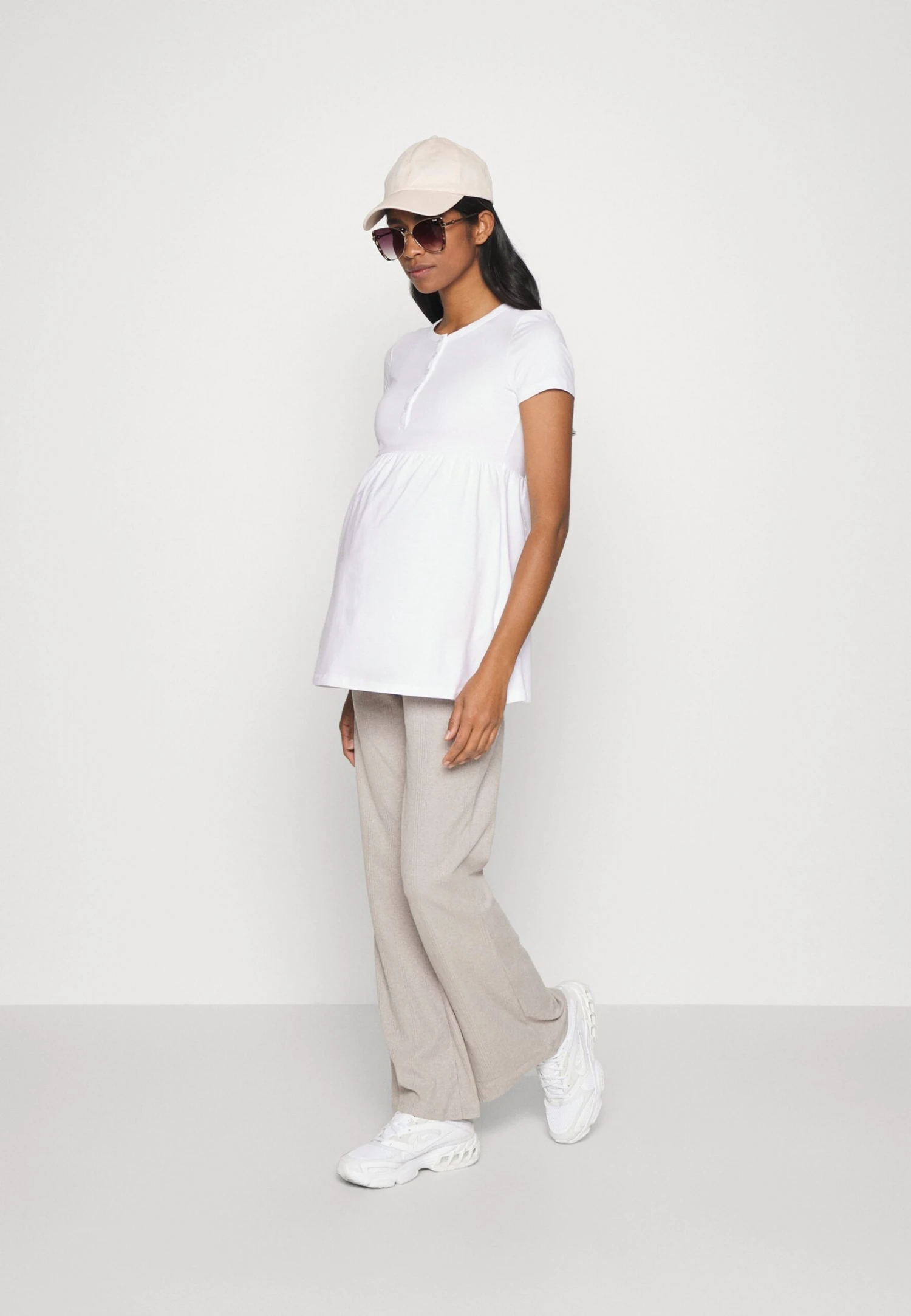 T-Shirt Basic - White 4 T-Shirt Basic - White - Afbeelding 2