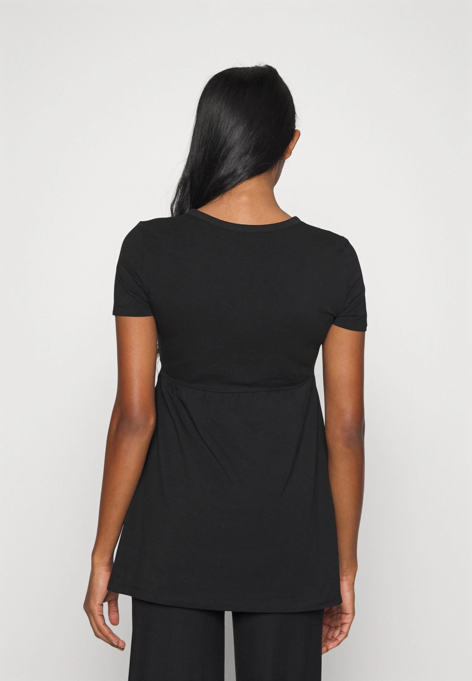 T-Shirt Basic - Black 5 T-Shirt Basic - Black - Afbeelding 3