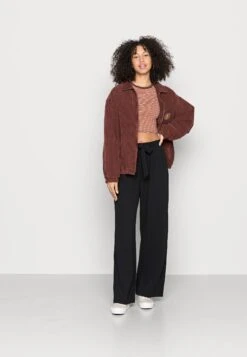Even&Odd Belt Detail Wide Leg Pants - Broek - Black 8 Even&Odd Belt Detail Wide Leg Pants - Broek - Black -Even&Odd 31a7071effa04730a2e07f1b981293ae