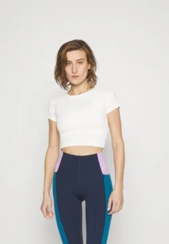 T-Shirt Basic - Cloud Dancer