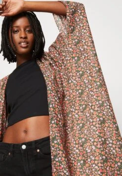 Even&Odd Lichte Jas - Red 11 Even&Odd Lichte Jas - Red -Even&Odd 43d9cfdc31774a99b2e96d2dc6161233