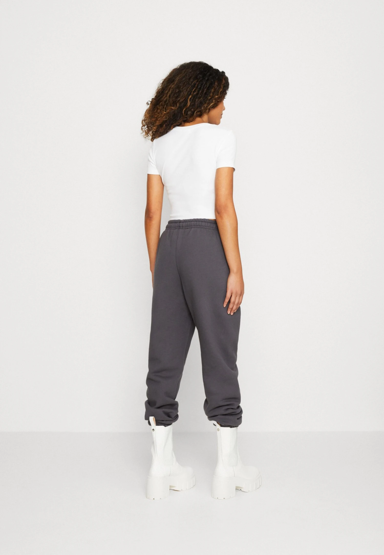 Even&Odd 3 Pack - T-Shirt Basic - White/Black/Olive 5 Even&Odd 3 Pack - T-Shirt Basic - White/Black/Olive - Afbeelding 3