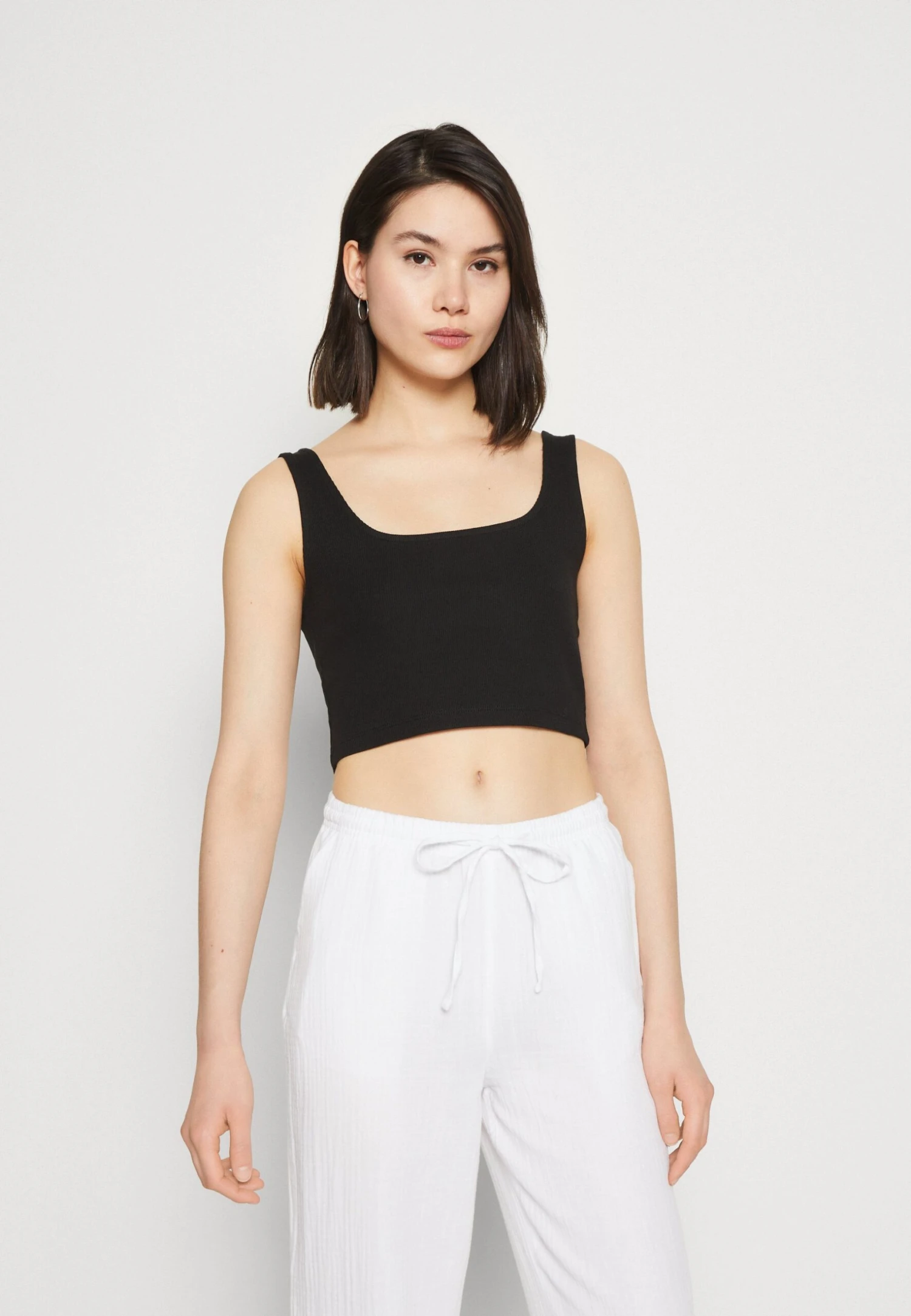 Even&Odd Top - Black/Black 4 Even&Odd Top - Black/Black - Afbeelding 2