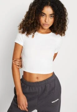 Even&Odd 3 Pack - T-Shirt Basic - White/Black/Olive 15 Even&Odd 3 Pack - T-Shirt Basic - White/Black/Olive -Even&Odd 4c7a60a7db1645df82a82d97cc406341