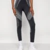 FULL LENGTH HIGH RISE SEAMLESS LEGGINGS WITH CONTRAST PATTERN - Tights - Black 1 FULL LENGTH HIGH RISE SEAMLESS LEGGINGS WITH CONTRAST PATTERN - Tights - Black -Even&Odd 6072866e628a41aab126fe425f3a8562