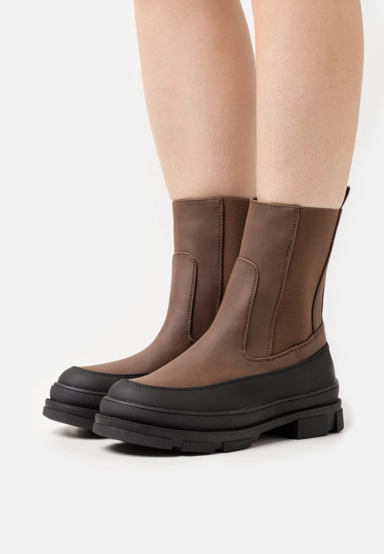 Enkellaarsjes Met Plateauzool - Dark Brown 3 Enkellaarsjes Met Plateauzool - Dark Brown