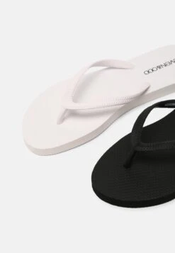 Even&Odd 2 Pack - Teenslippers - Black/White 15 Even&Odd 2 Pack - Teenslippers - Black/White -Even&Odd 61572a5719004b88b1350f88d8616a3c