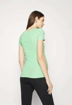 Circle Gathering Tee- T-Shirt Basic - Green 10 Circle Gathering Tee- T-Shirt Basic - Green -Even&Odd 7e34f57f71c14db798daab1a3f73a35c