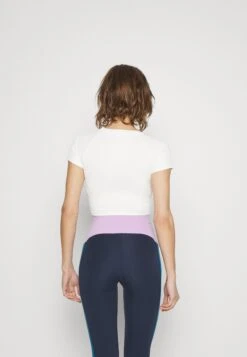 T-Shirt Basic - Cloud Dancer 11 T-Shirt Basic - Cloud Dancer -Even&Odd 7f9b13b345fb4eb28d94d0c702b0aa2f