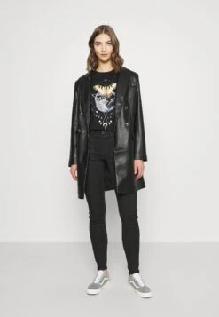 Even&Odd Hattie Moon And Butterly Tee - T-Shirt Print - Black -Even&Odd 88526c7c600b456ab978a9e97e400f79