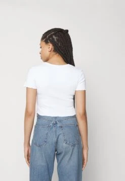 Even&Odd 2 Pack - T-Shirt Basic - 601 - Light Green_001 - White 11 Even&Odd 2 Pack - T-Shirt Basic - 601 - Light Green_001 - White -Even&Odd 8ec74b7dbeba443ea128b08574fcc08d