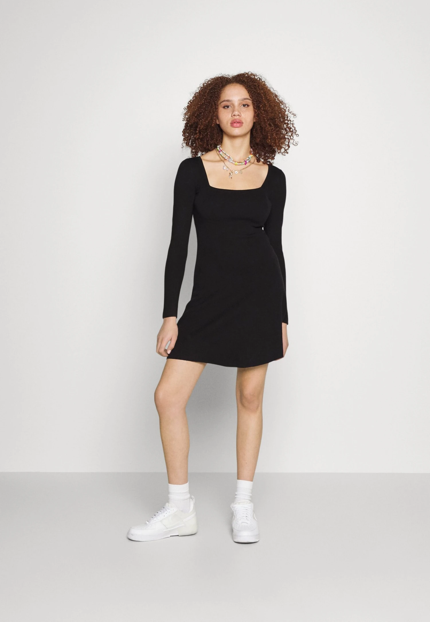 Even&Odd Eckiger Ausschnitt Mini Strickkleid - Gebreide Jurk - Black 4 Even&Odd Eckiger Ausschnitt Mini Strickkleid - Gebreide Jurk - Black - Afbeelding 2