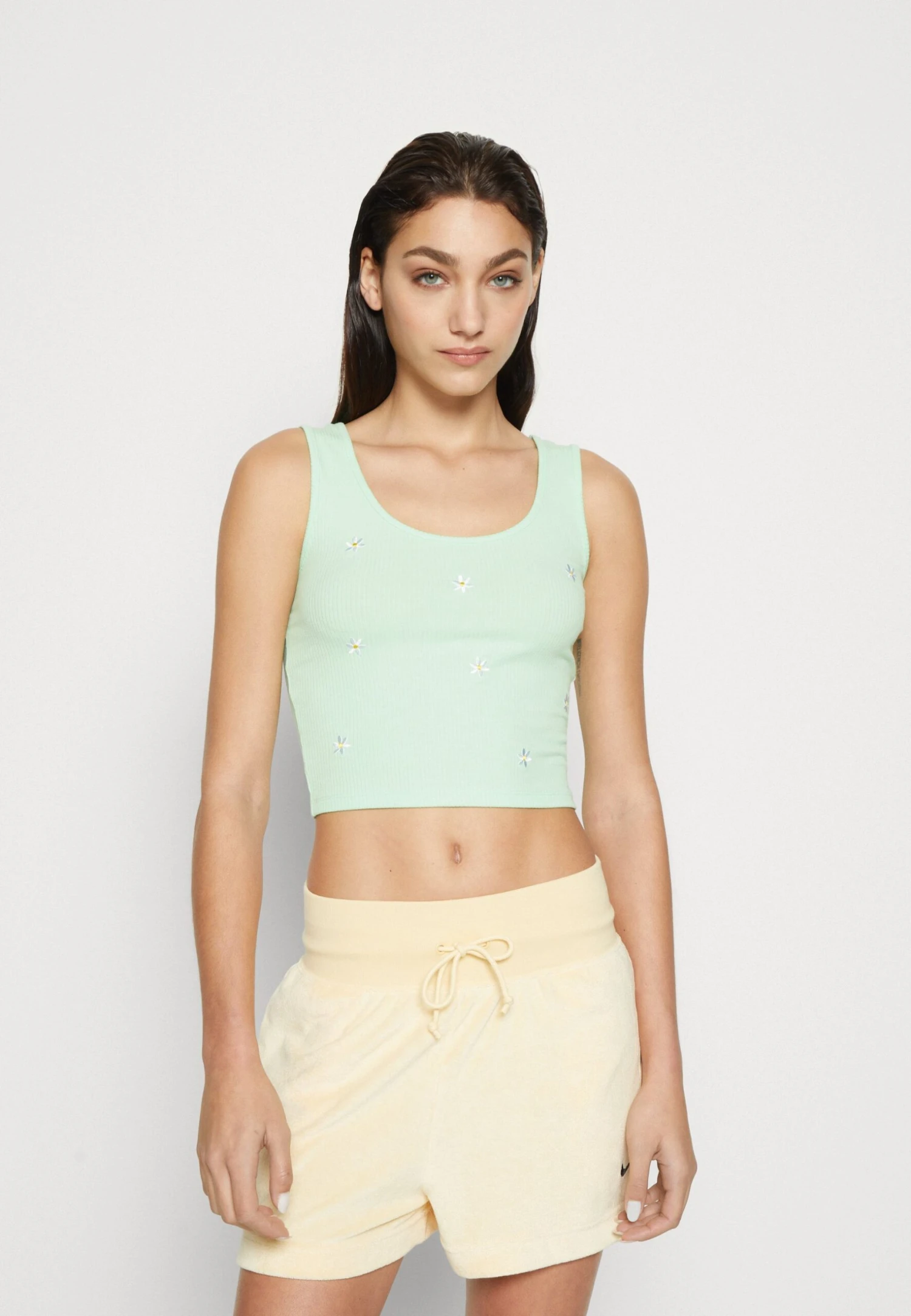 Even&Odd Top - Light Green 3 Even&Odd Top - Light Green