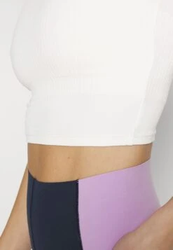 T-Shirt Basic - Cloud Dancer 15 T-Shirt Basic - Cloud Dancer -Even&Odd 95ad4011553a4033b808444bd0f3bca0