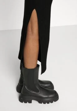 Column Maxi Dress- Maxi-Jurk - Black -Even&Odd a42f54eefa904390a221757780e71146