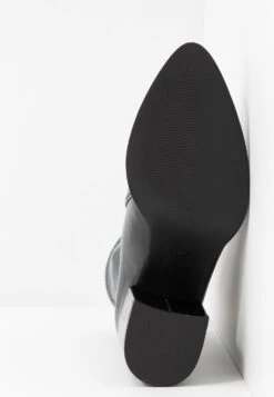 Even&Odd Korte Laarzen - Black 15 Even&Odd Korte Laarzen - Black -Even&Odd a6553cddf3b84300a30cbd871b13be47