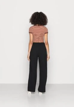 Even&Odd Belt Detail Wide Leg Pants - Broek - Black 9 Even&Odd Belt Detail Wide Leg Pants - Broek - Black -Even&Odd a9855e632de94b4d8943728ce35404ce