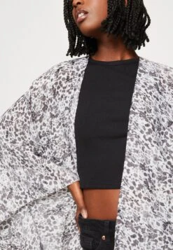 Even&Odd Lichte Jas - Black/White 13 Even&Odd Lichte Jas - Black/White -Even&Odd b20eefb297c2403094375aad2b0d62c2