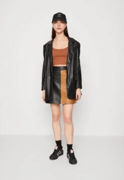 Even&Odd Top - Brown -Even&Odd b4d7ff518ad64e2a8c6c9aa53e757d65