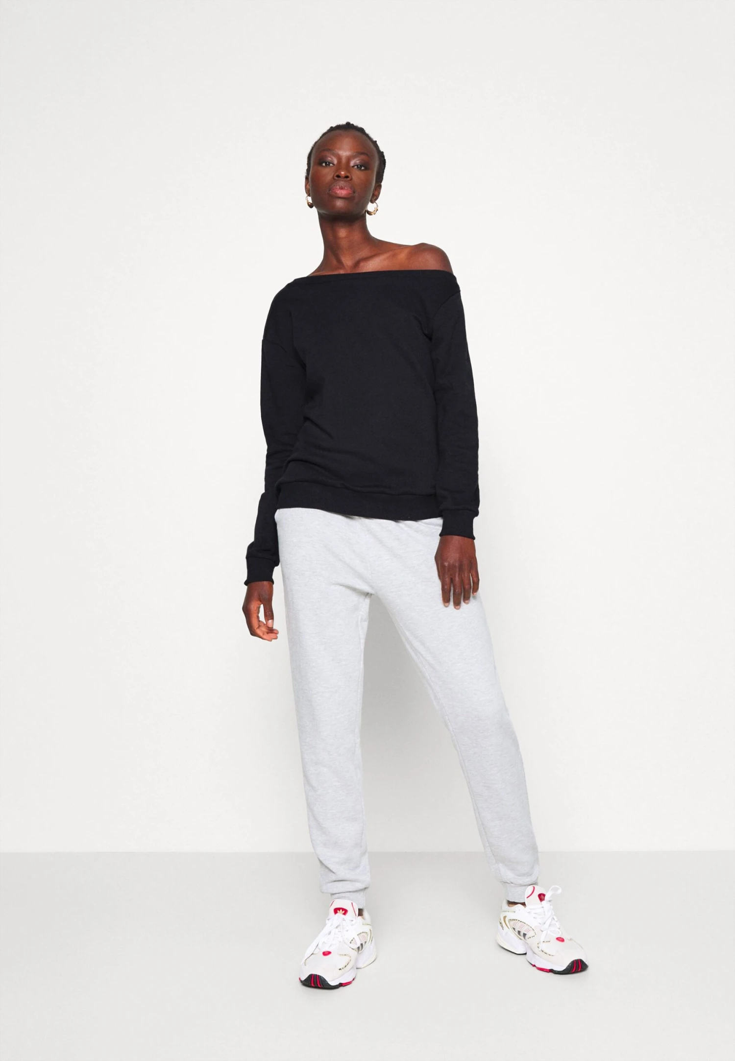 Sweater - Black 4 Sweater - Black - Afbeelding 2