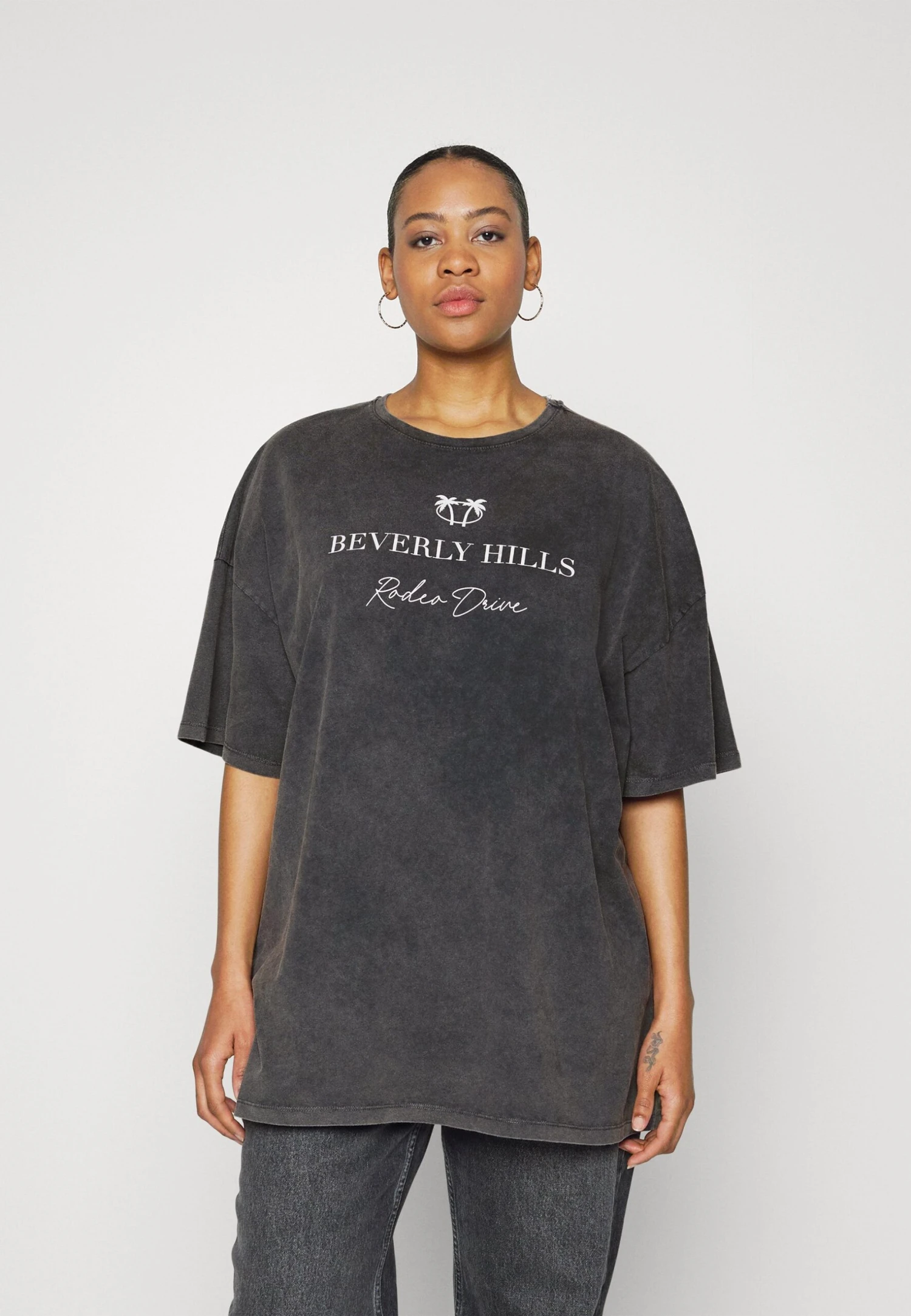 Liz Beverly Hills / 802 - Black - T-Shirt Print - 802 - Black 3 Liz Beverly Hills / 802 - Black - T-Shirt Print - 802 - Black