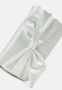 Even&Odd Clutch - Off-White 10 Even&Odd Clutch - Off-White -Even&Odd c27a96e0979f49bfab3e885ff66898ec