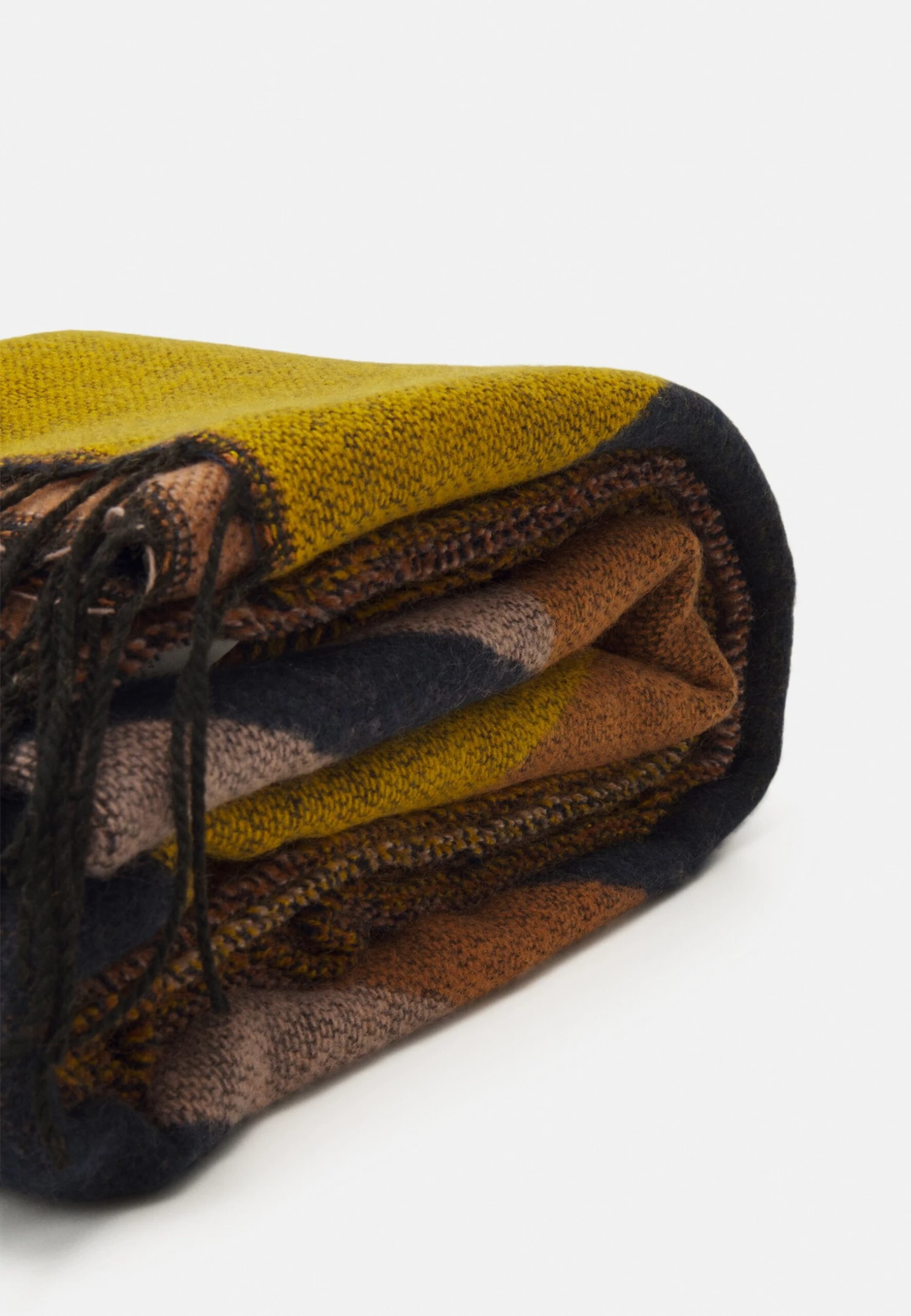 Even&Odd Sjaal - Mustard Yellow/Orange 4 Even&Odd Sjaal - Mustard Yellow/Orange - Afbeelding 2