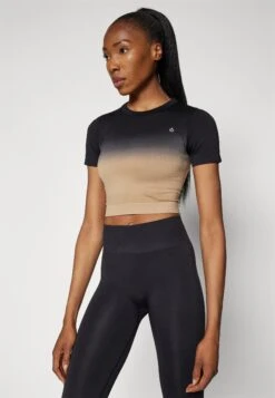 SEAMLESS PRINTED T-SHIRT - T-shirt Print - Light Brown/black 11 SEAMLESS PRINTED T-SHIRT - T-shirt Print - Light Brown/black -Even&Odd cb3e851c73554da380adce25a2712078