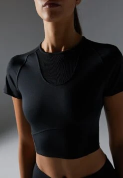 CROPPED SPORTS T SHIRT - T-shirt Basic - Black 12 CROPPED SPORTS T SHIRT - T-shirt Basic - Black -Even&Odd d0dad682c9e746219e308d918704f324