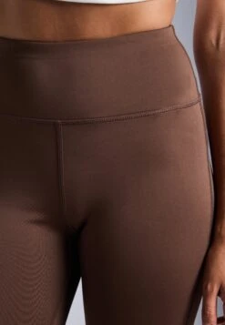 ESSENTIAL QUICK DRY CAPRI HIGH RISE LEGGINGS - Tights - Brown 15 ESSENTIAL QUICK DRY CAPRI HIGH RISE LEGGINGS - Tights - Brown -Even&Odd d35ac679a5c648fe81d85b668645baff