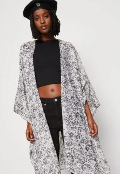 Even&Odd Lichte Jas - Black/White 11 Even&Odd Lichte Jas - Black/White -Even&Odd d7e45237128549798353896576b2fb8b