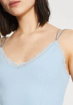 Even&Odd Top - Light Blue 13 Even&Odd Top - Light Blue -Even&Odd dbdac32df6104aefaf66b2d7b79aa248