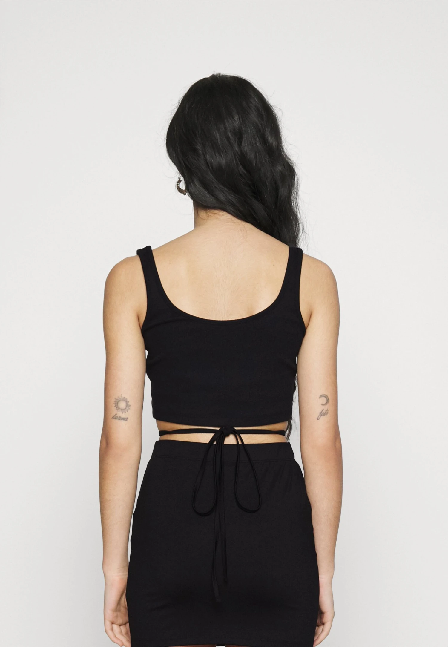 Top - 802 - Black_001 - White 5 Top - 802 - Black_001 - White - Afbeelding 3