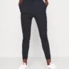 Slim Fit Joggers - Trainingsbroek - Black 2 Slim Fit Joggers - Trainingsbroek - Black -Even&Odd e7ef1601909e41fbb5de13c6ea18dd29
