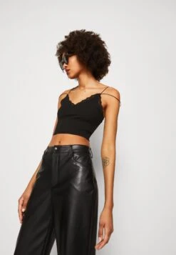 Even&Odd Top -Black 11 Even&Odd Top -Black -Even&Odd e9b4ec5df4714828acba914d1ad64df1