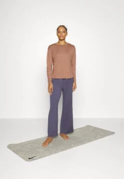 Loose Long Sleeves - Longsleeve - Light Brown 9 Loose Long Sleeves - Longsleeve - Light Brown -Even&Odd eb93ab96197d441a8b2db0a62e4a2528