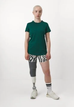 ADAPTIVE SPORTS T-SHIRT WITH OPENING - Sport T-shirt - Dark Green 14 ADAPTIVE SPORTS T-SHIRT WITH OPENING - Sport T-shirt - Dark Green -Even&Odd f28896a6044d420e8f98acf73293fa7c