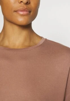 Loose Long Sleeves - Longsleeve - Light Brown 13 Loose Long Sleeves - Longsleeve - Light Brown -Even&Odd f8f01d2ba78a4efea5cdf01ec74515db